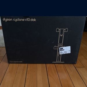 Dyson Cyclone V10 dock
